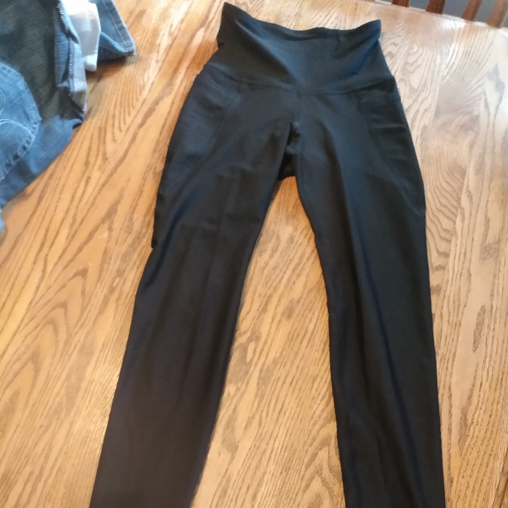 Old Navy Active Powersoft Legging with pockets!